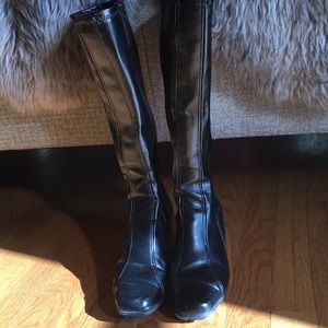 Aerosoles Black Fitted Boots